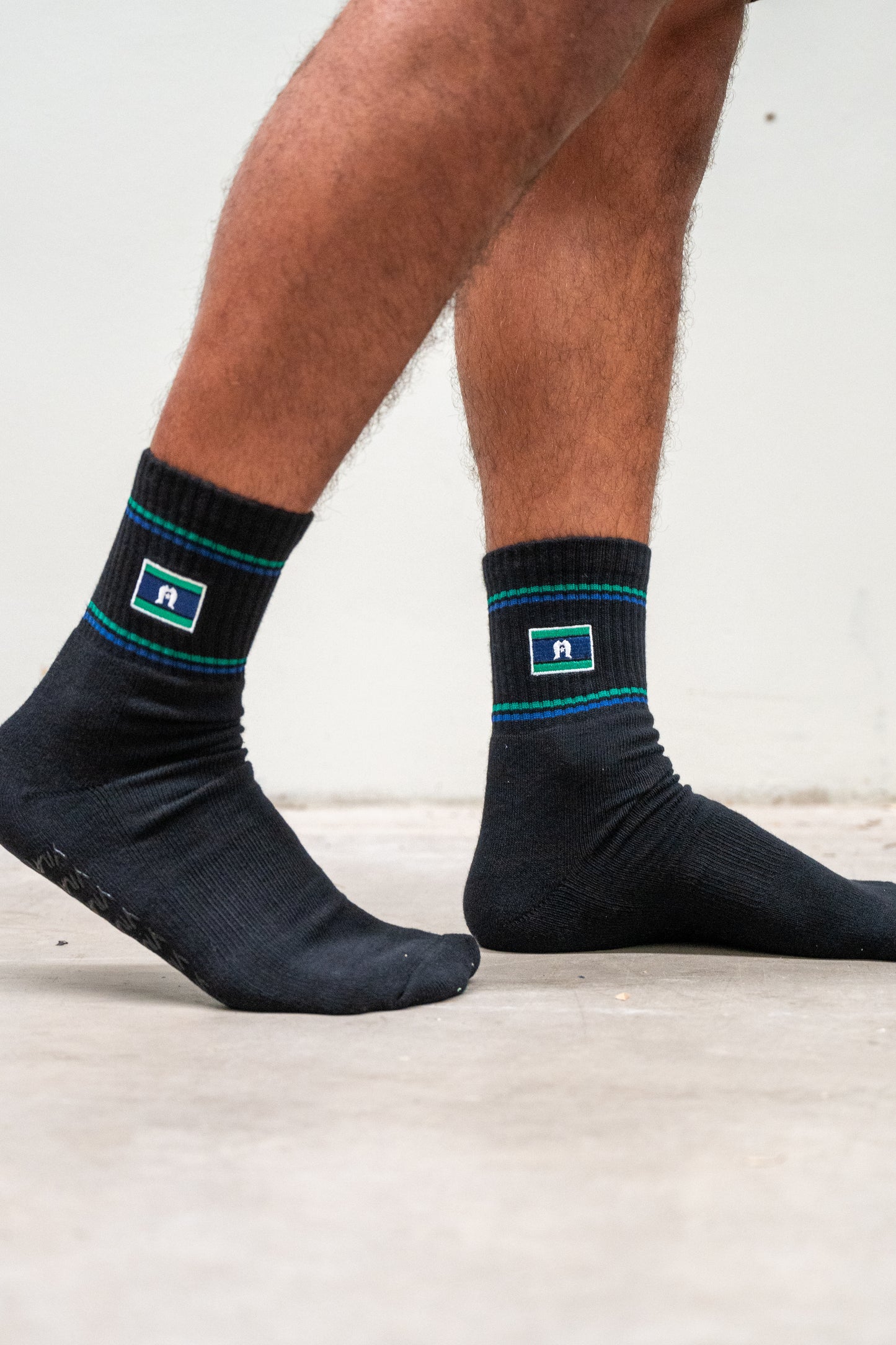 Torres Strait Island - Black Socks Grip Unisex